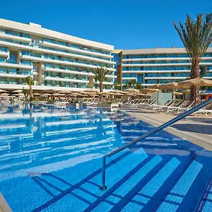 https://hipotels-gran-playa-de-palma.allmallorcahotels.com