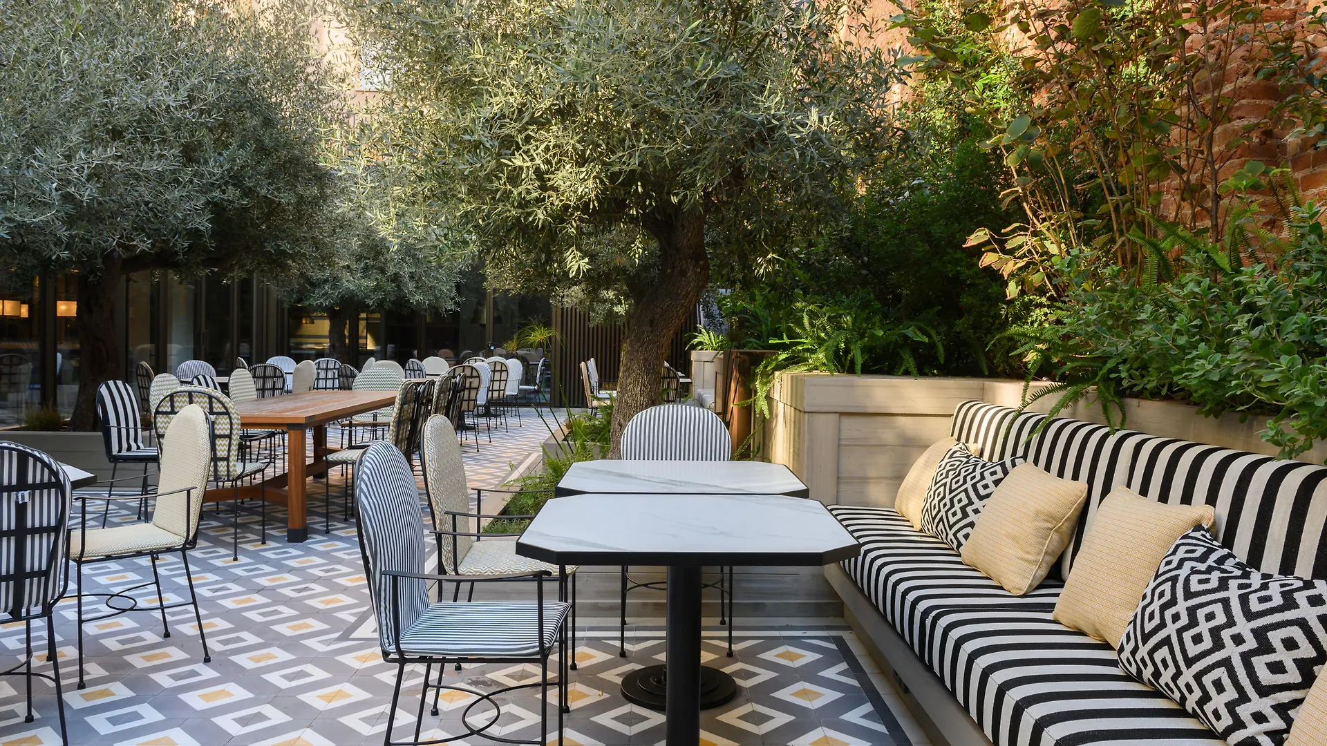 Seventy Barcelona Hotel 4*,  Spain